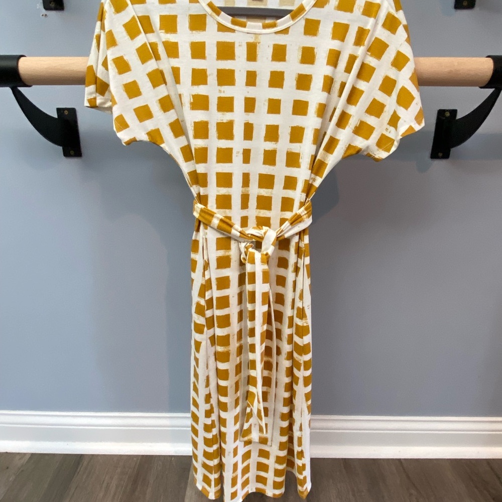 Small LULAROE MARLY excellent condition